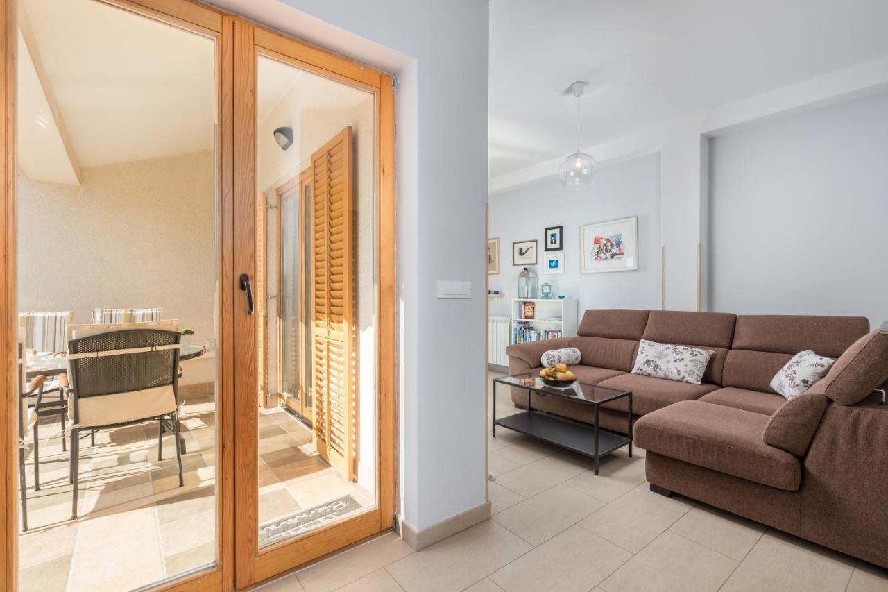 Blue Horizon Apartment